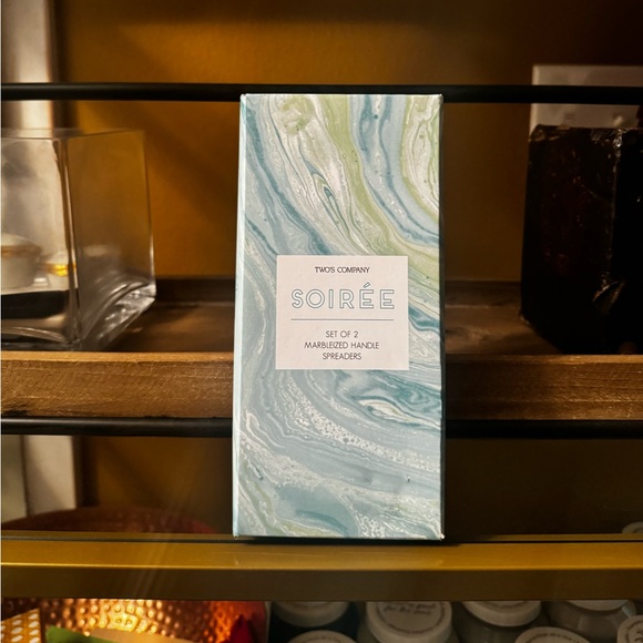 Set of 2 Aqua Swirl Marbleized Handle Spreaders - Picture 2 of 3